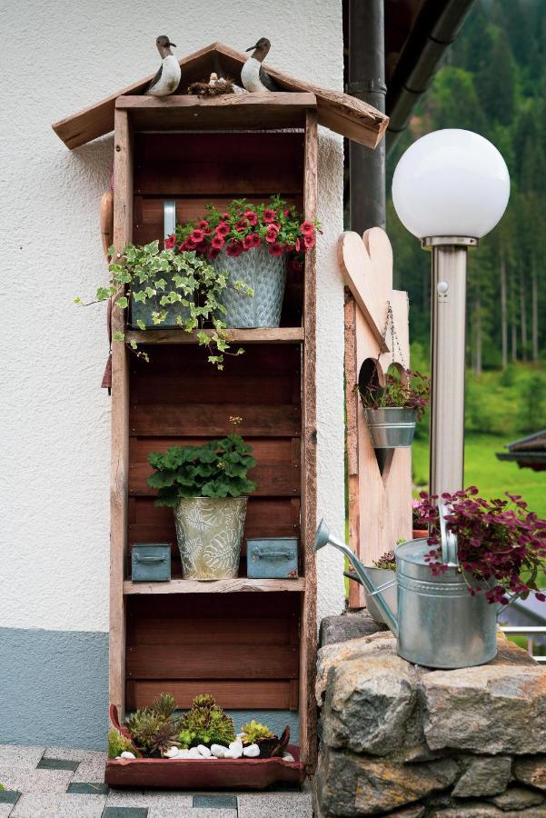 Gaestehaus Fitsch - Ferienwohnung In Silbertal Extérieur photo