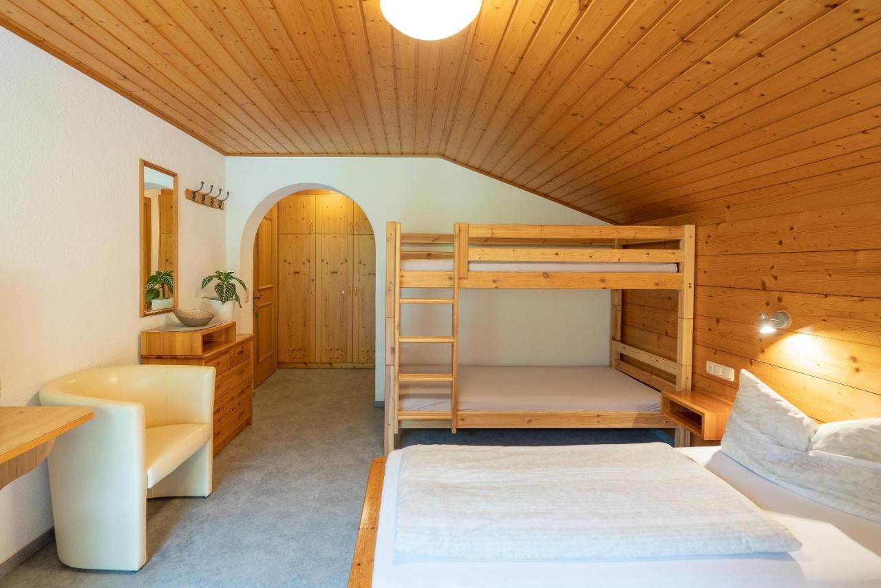 Gaestehaus Fitsch - Ferienwohnung In Silbertal Extérieur photo