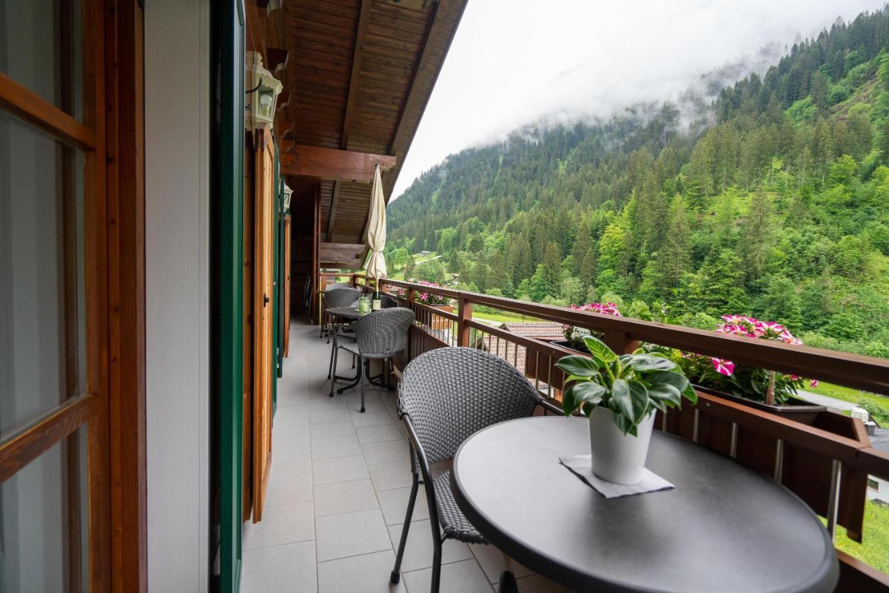 Gaestehaus Fitsch - Ferienwohnung In Silbertal Extérieur photo