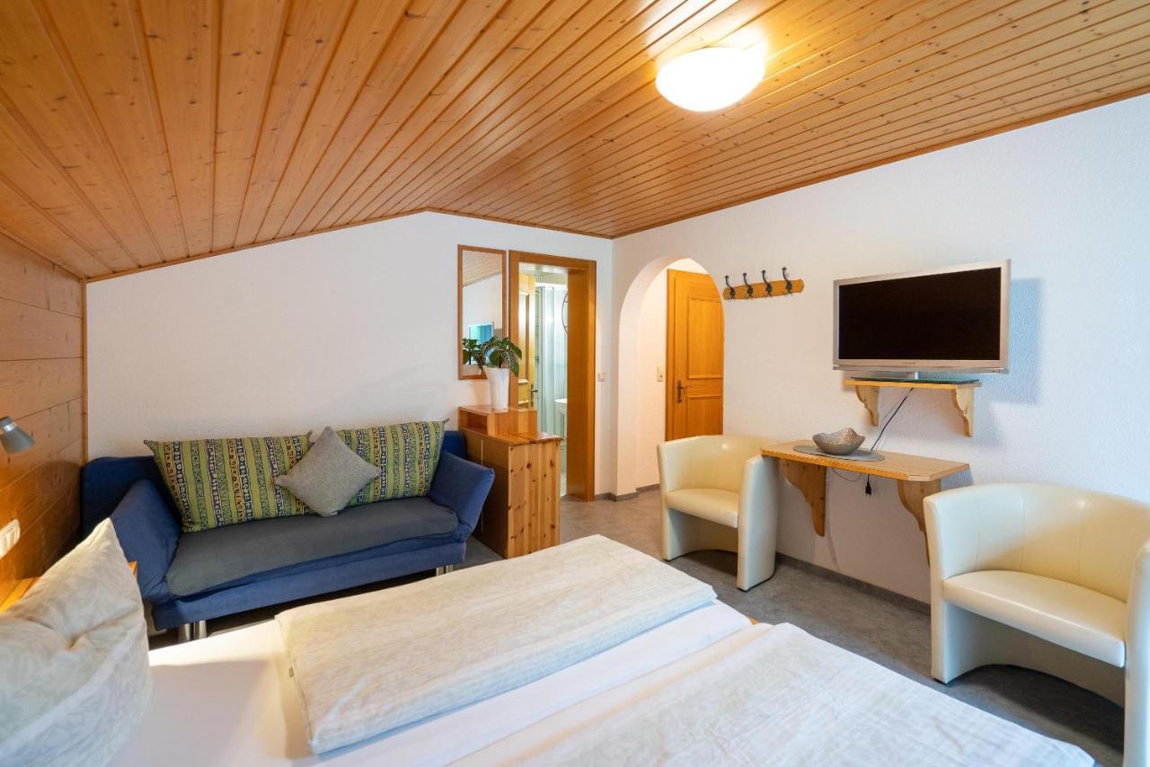 Gaestehaus Fitsch - Ferienwohnung In Silbertal Extérieur photo