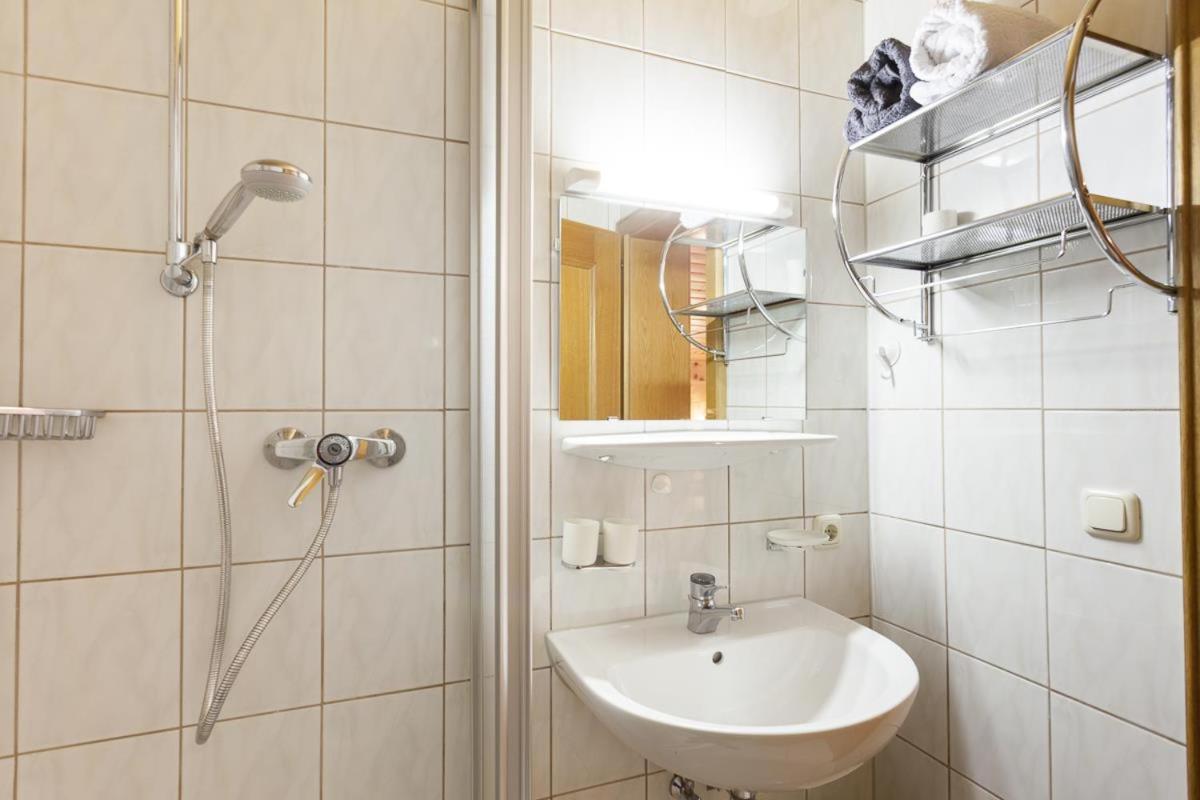 Gaestehaus Fitsch - Ferienwohnung In Silbertal Extérieur photo